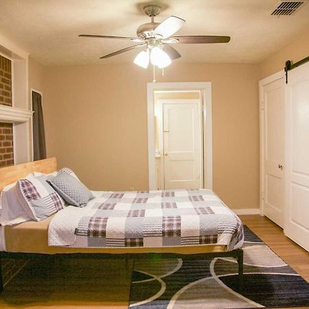 Shiner Country Inn Екстер'єр фото